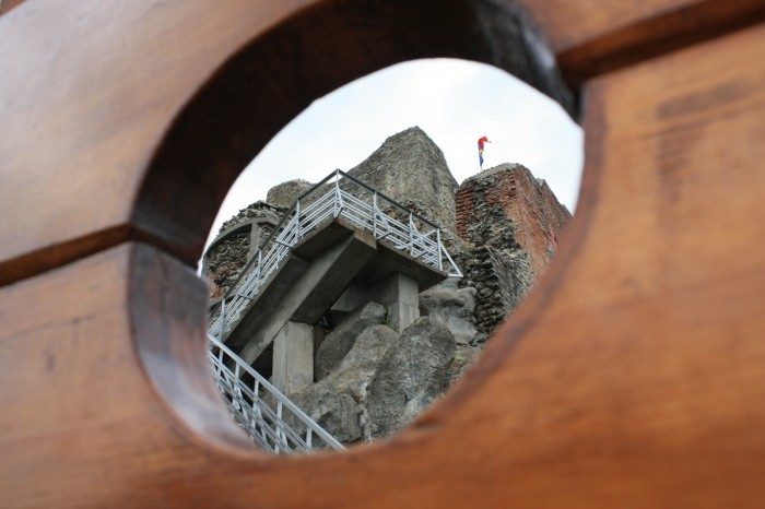 Cetatea-Poenari-700x466